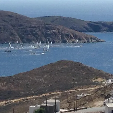 بيت للعطل Serifos Vacation